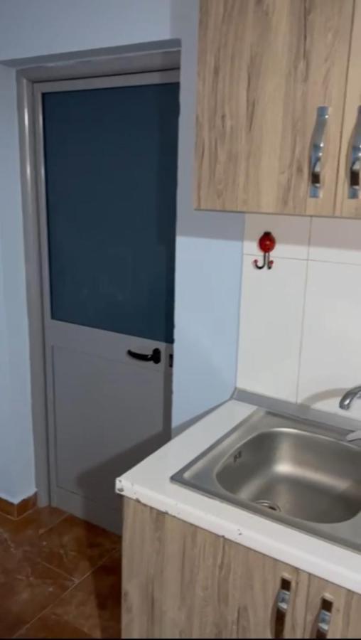 Guest House Andersoni Dhoma Plazhi Andersoni Shen Ded Gjoni Exterior photo